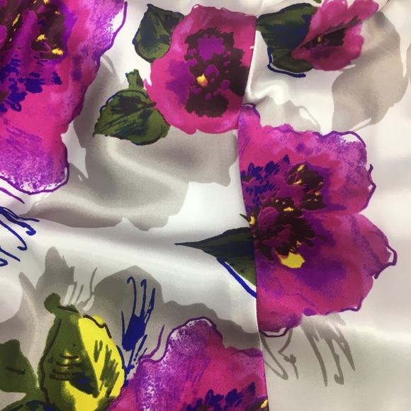 Gorgeous side-cut out dress - Picture 5 of 8